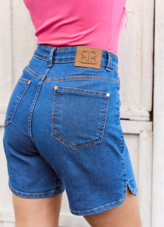 SHORT LIDIA