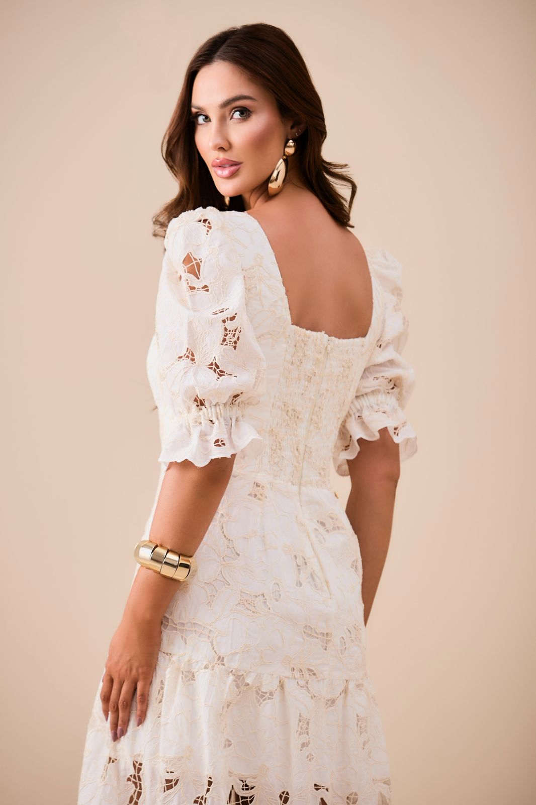 VESTIDO MIDI TEC. BORDADO.