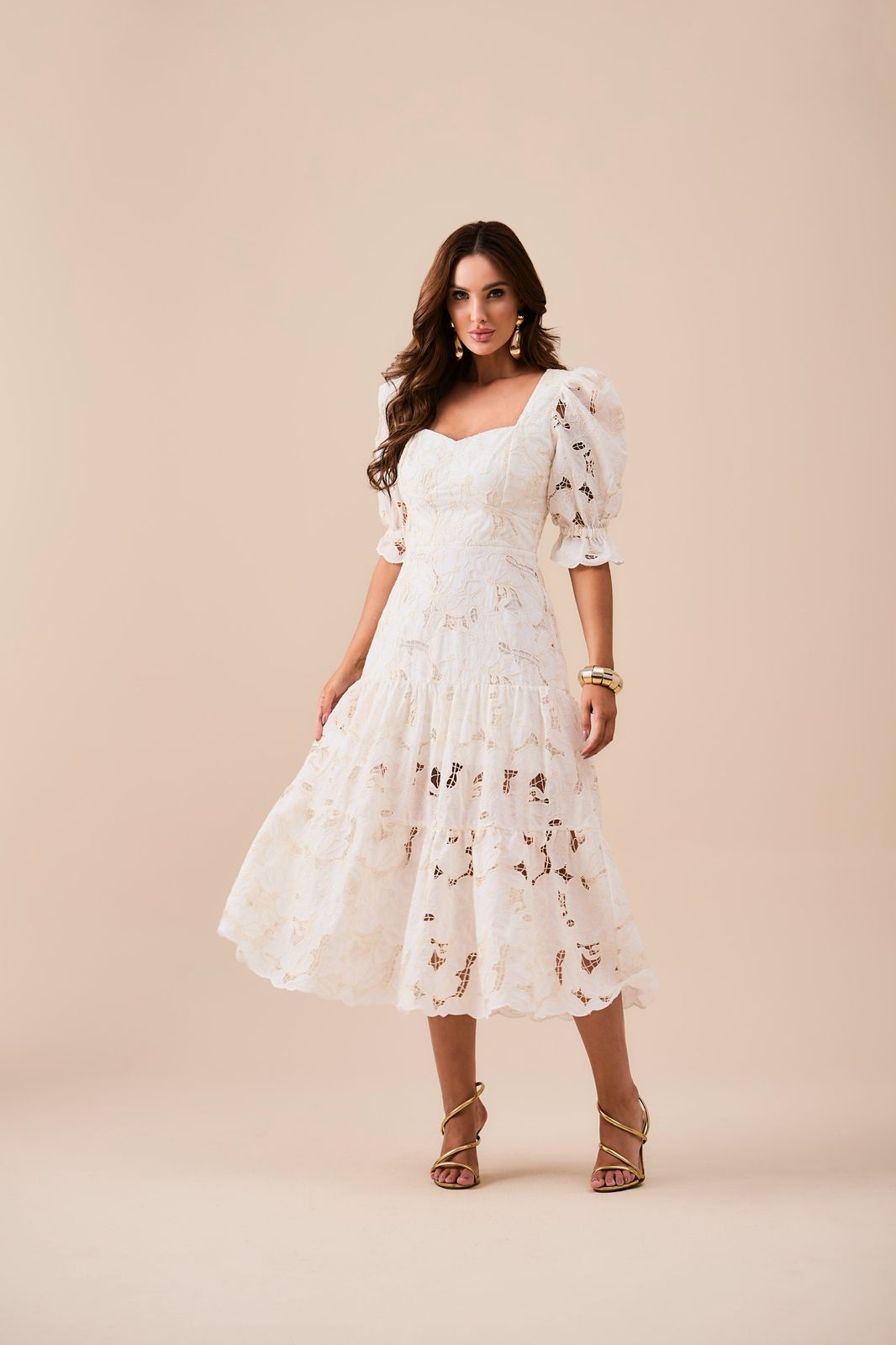 VESTIDO MIDI TEC. BORDADO.